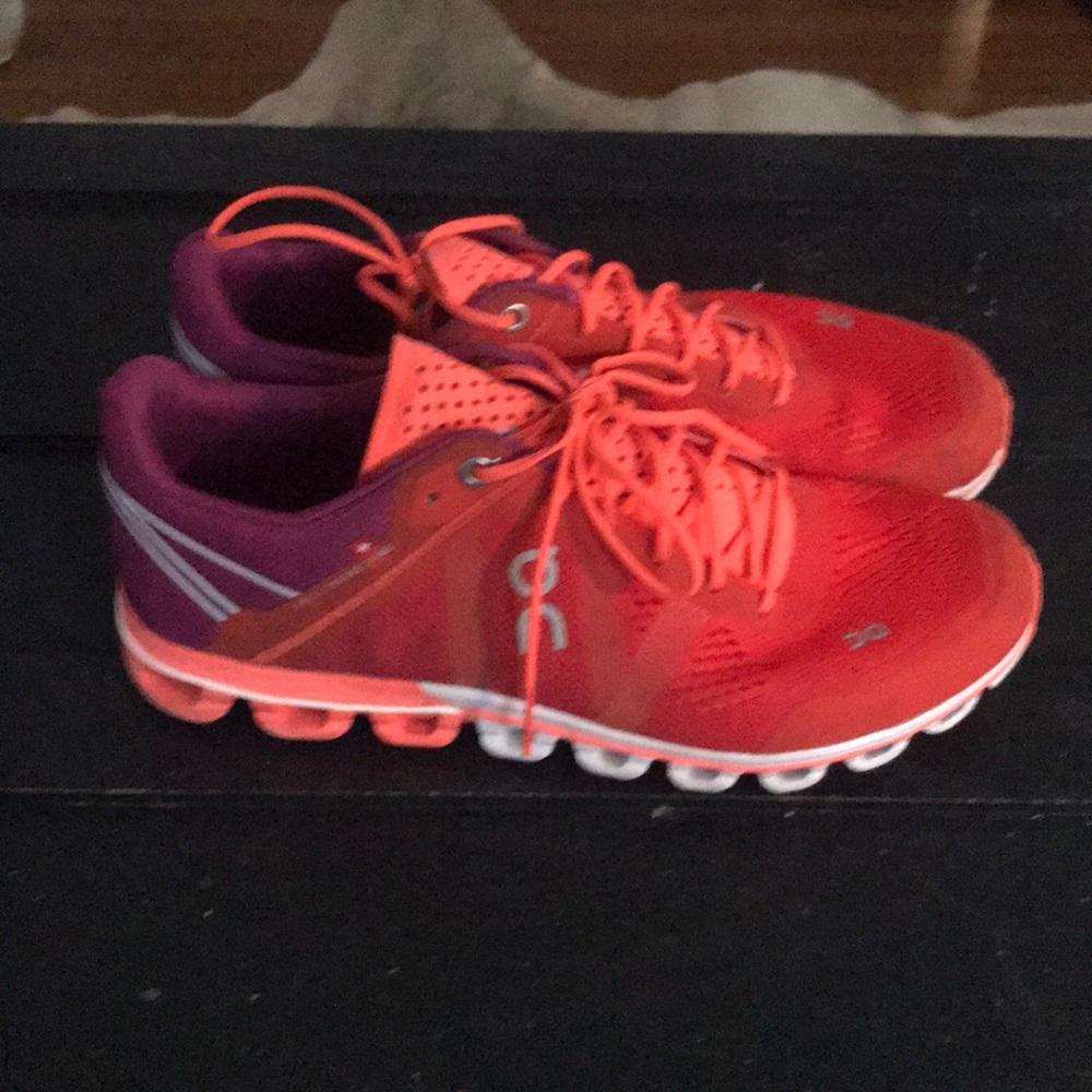 Women’s On Cloud running shoes
